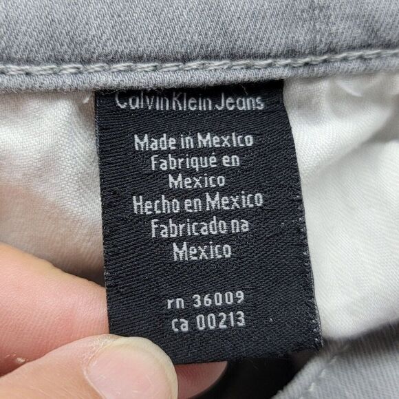 Calvin Klein CK Women's Skinny Jeans Size 26 Light Wash Gray Denim Stretch 26x29 - Picture 4 of 10